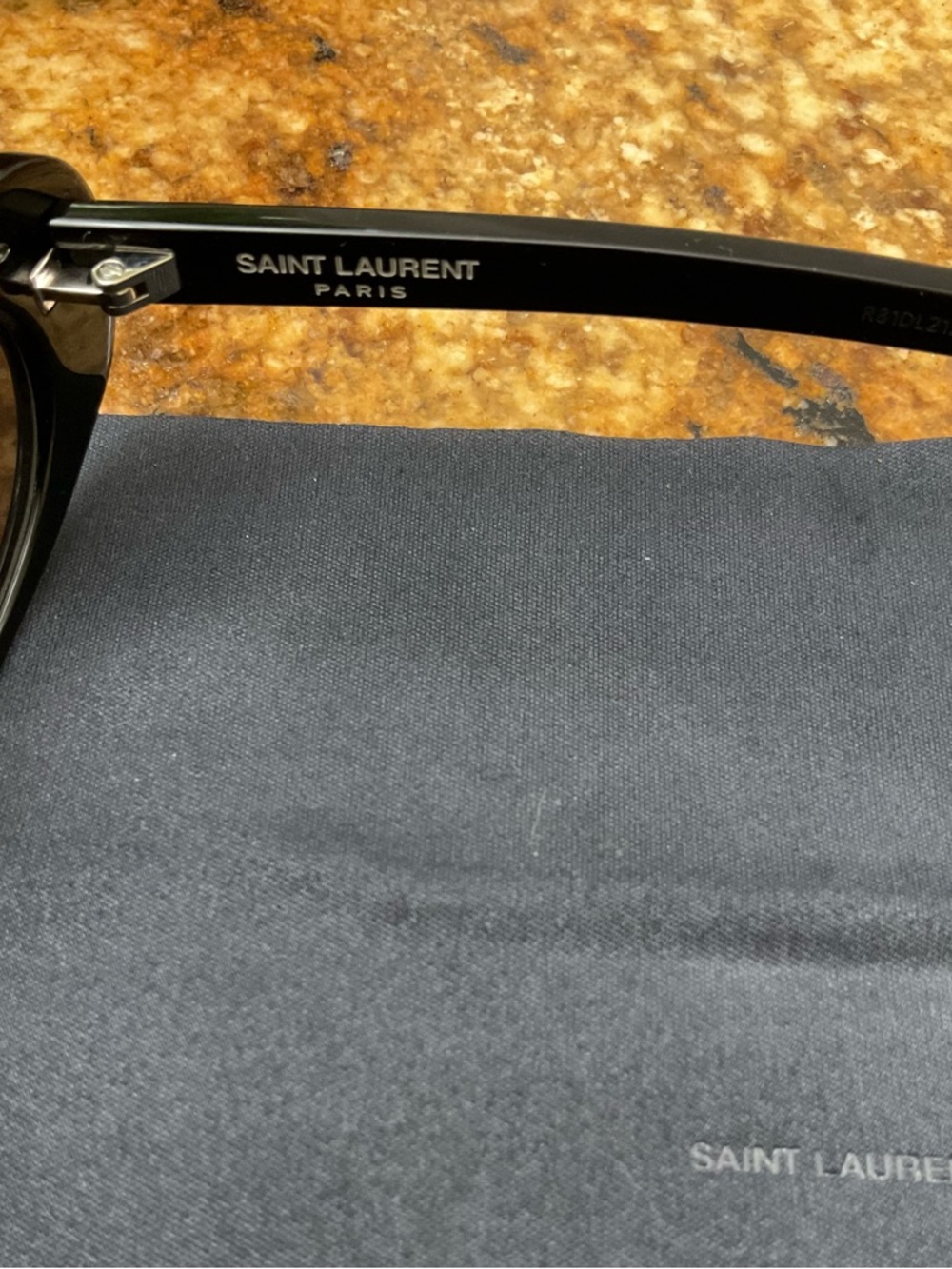 SAINT LAURENT Sunglasses - Picture 6 of 9